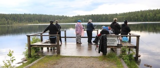 Välbesökt tjejfiske i Djuptjärns vatten