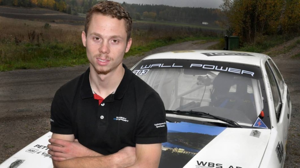 Rullare vidare. Anton Isaksson kan inte vara annat en nöjd med årets säsong. Nu väntar högre klass och en annan bil.
