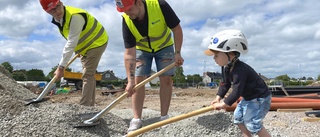 Här tas första spadtaget för 22 nya hus • Vikingstad ska växa med 110 bostäder: "Snart är det väl hopväxt med Linköping"