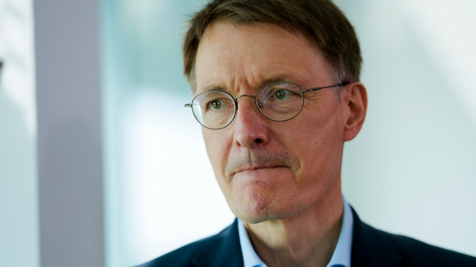 De fem åtalade personerna planerade bland annat att kidnappa Tysklands hälsominister Karl Lauterbach. Arkivbild.