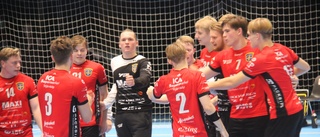 Handbollstrumman går - både på och utanför planen