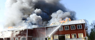 Gräsbrand spred sig - gammal skola kunde inte räddas