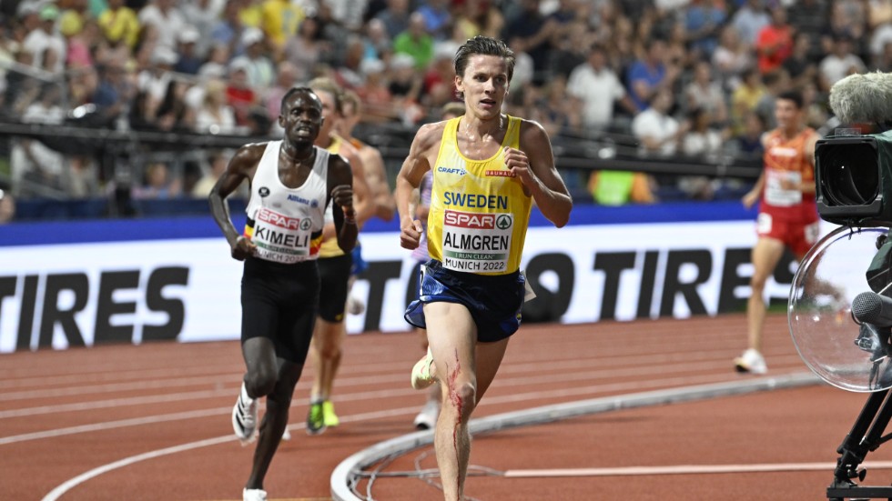 Andreas Almgren springer på Stadion i sommar. Arkivbild.