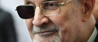 Rushdie skriver bok om knivattacken