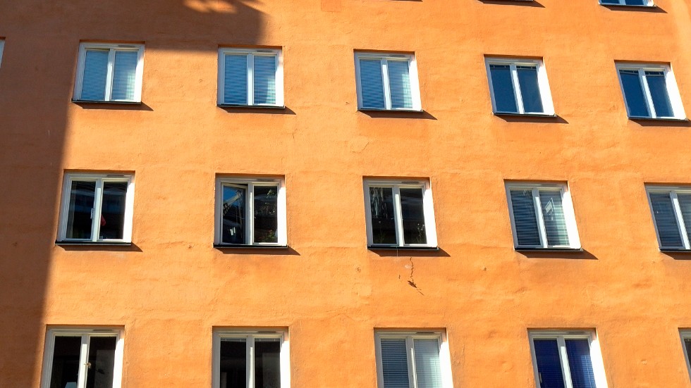 "Enligt förespråkarna kommer avregleringen lösa många av problemen på bostadsmarknaden" skriver insändarskribenten.