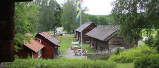 Fruntimmerstårtor hela veckan i Yxnerums hembygdsgård.