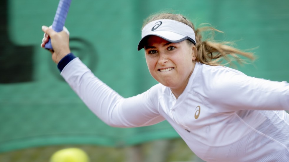 Rebecca Peterson vann mot Klara Milicevic i sin första match sedan i mars.