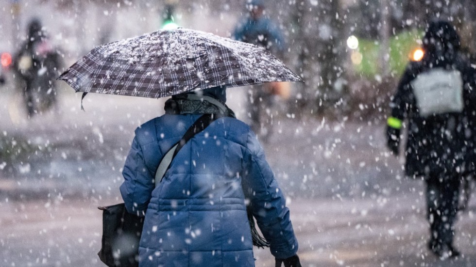 Det ymniga snöfallet i Götaland drar sig mot östra delarna av landet. Arkivbild.