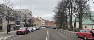 Krånglig parkering i centrum i Motala