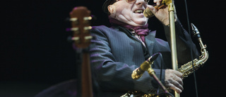 Van Morrison grattades av Irlands president