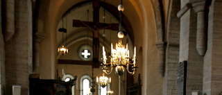 Man stal smycken i kyrka