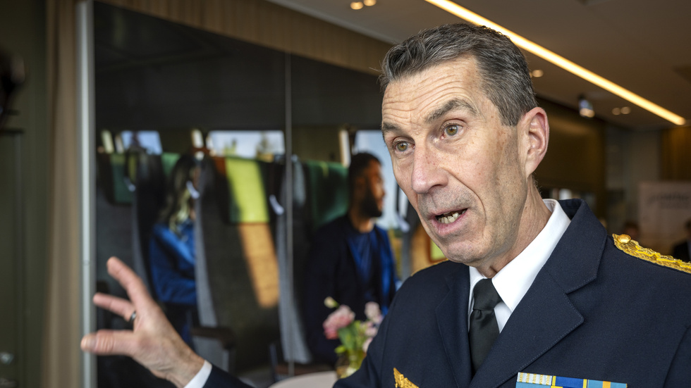 Överbefälhavare Micael Bydén talade om Försvarsmaktens förväntningar på järnvägen på SJ:s årsstämma.