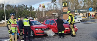 Sidokollision • Sju drabbade • Avfart/påfart E4 stängdes av