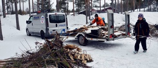 "Hjälp oss rädda barnens majbrasa..."