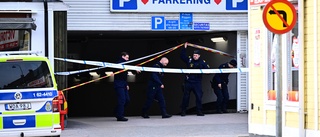 19-åring häktas för mord i parkeringshus