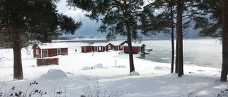 Barn och vuxna snöade in på öarna