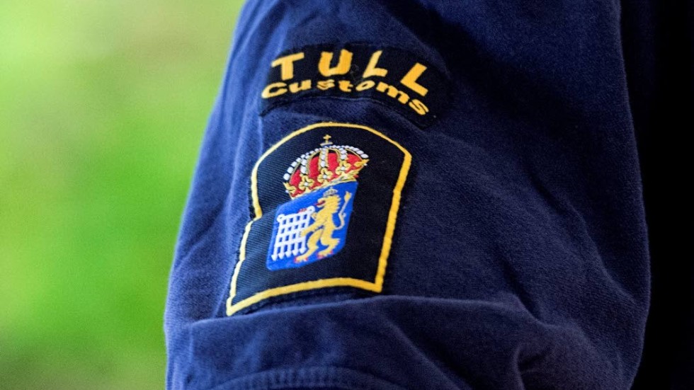 En Motalabo åkte fast i tullen. Nu väntar böter.