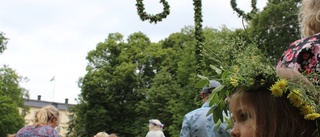 BILDEXTRA: Midsommar vid slottet