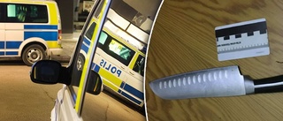 Man hotade fyra poliser med kniv