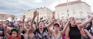 Eye N' I stal showen på Stora torget