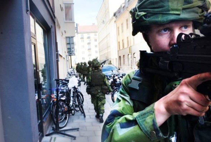 Hoppar av. Det nya personalförsörjningssystemet är långt ifrån på plats. Problem med avhopp bland soldaterna är ett faktum, skriver Peter Hultqvist.