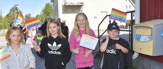 Kalas på barnens pridetåg