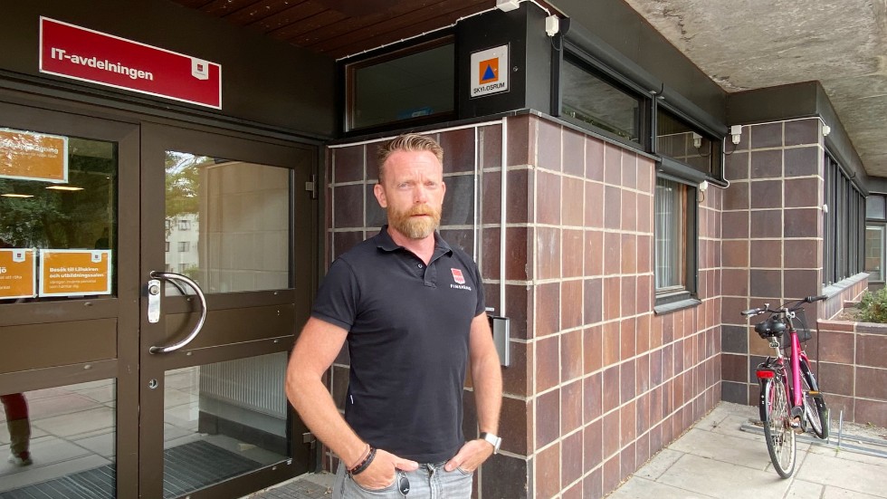 Roberth Dahl, IT-chef hos Finspångs kommun, menar att det är bra att informera när kommunens it-system utsätts för dataintrång. "Men man ska aldrig berätta några detaljer", säger han.