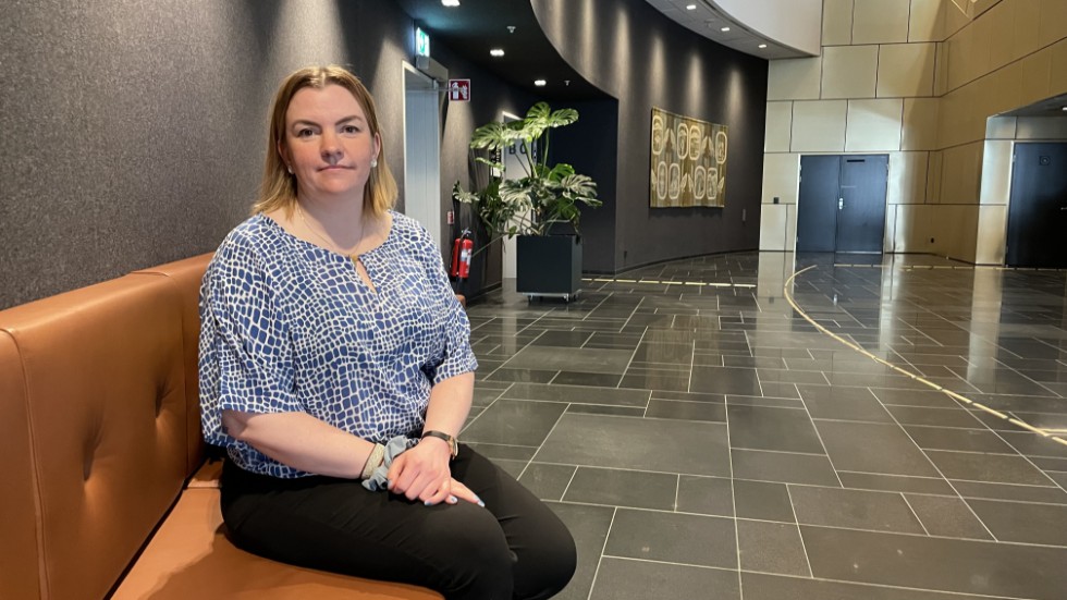 Emilia Töyrä (S), ordförande för Kultur- och utbildningsnämnden, har fått beslut om sparkrav för både kulturen och skolan. 