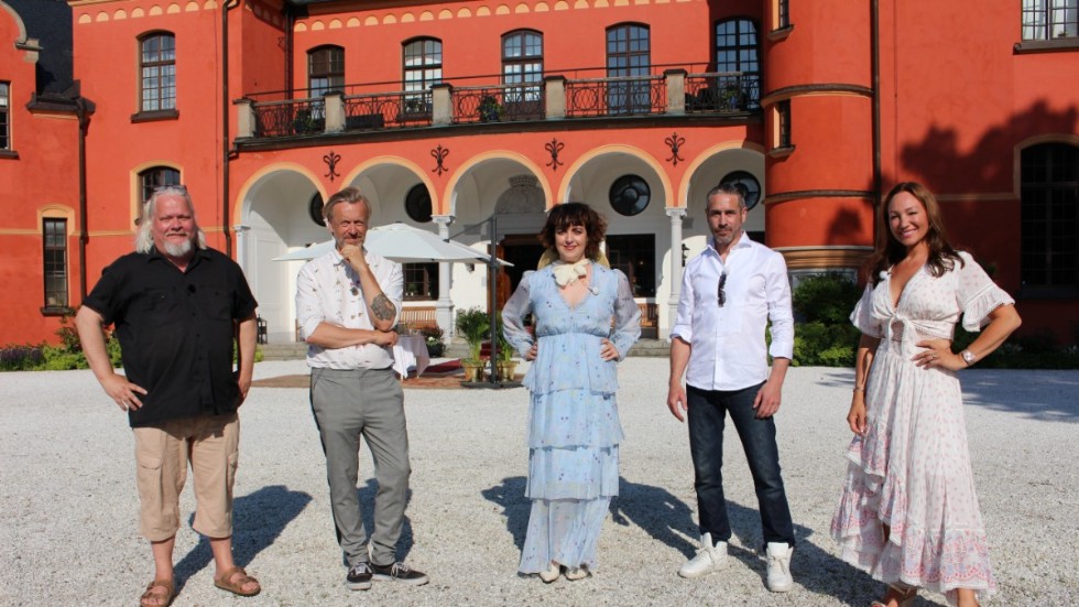 Kjell Wilhelmsen, Ernst Billgren, Shima Niavarani, Ola Rapace och Charlotte Perrelli. Pressbild.