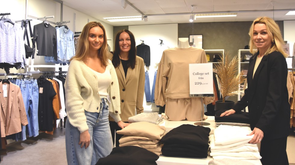 Josefine Danell och Anne-Lie Wall jobbar tillsammans med Ulrica Kask i butiken, som uppges ha ökat varje år sedan en tid tillbaka.