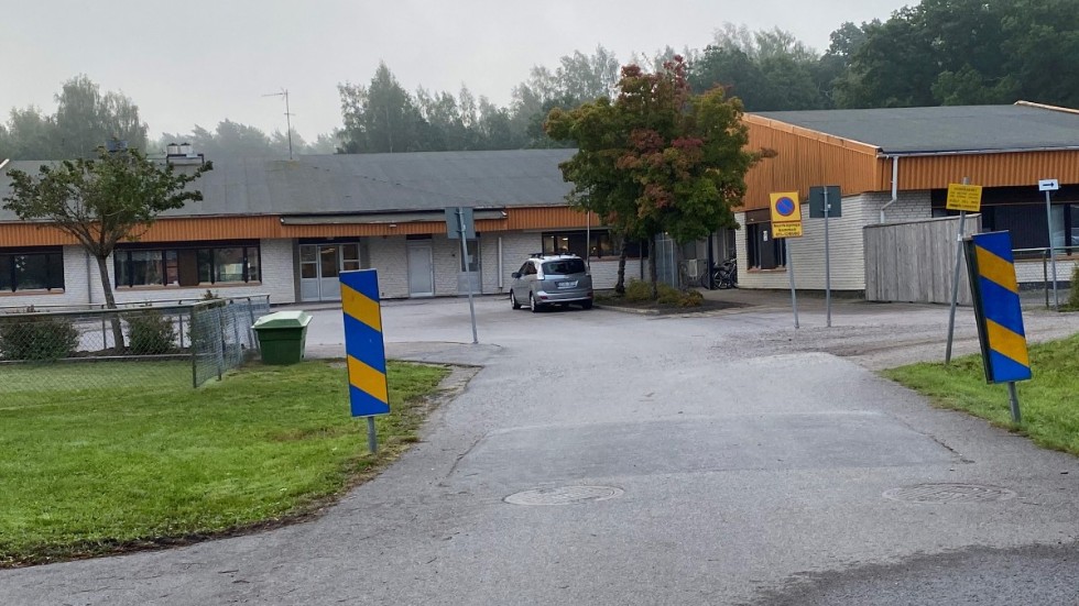 På onsdagsmorgonen var det lugnt vid Tamburinens skola  där den misstänkta skottlossningen inträffat.