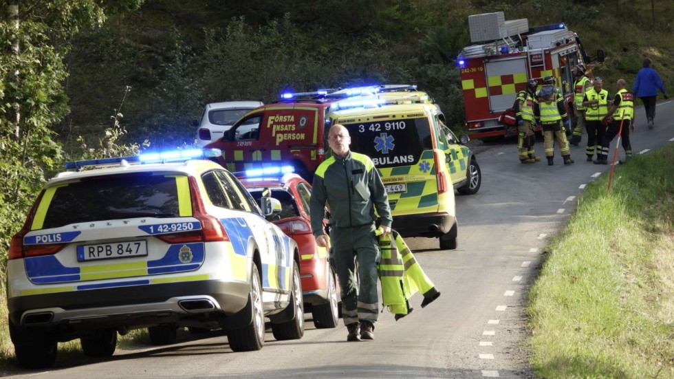 Två personbilar har kolliderat utanför Söderköping.