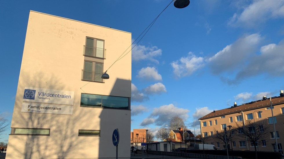 Tannefors vårdcentral invigdes 2004. Nu har lokalerna blivit trånga.
