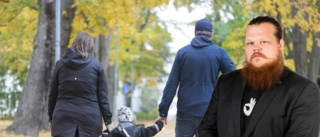 S ska hålla tassarna borta från andras barn