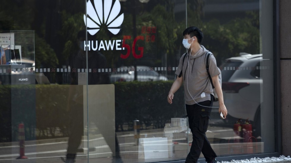 I juli kom nyheten att Storbritannien förbjuder kinesiska telekombolaget Huawei från landets 5G-nätverk (CNN 14/7). 