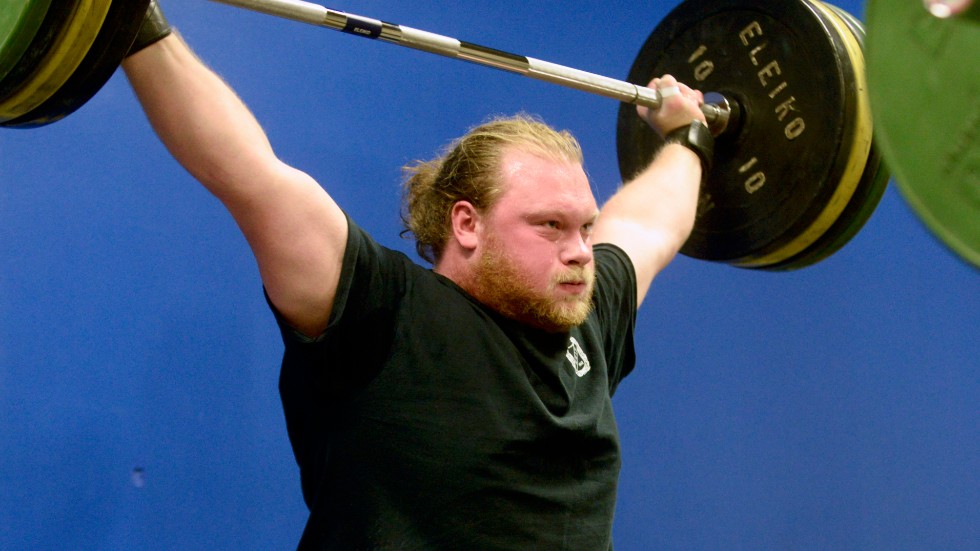 Hampus Lithén kan äntligen ta sikte på de flera gånger uppskjutna EM-tävlingarna. Den 11 april smäller det i supertungvikten i Moskva...