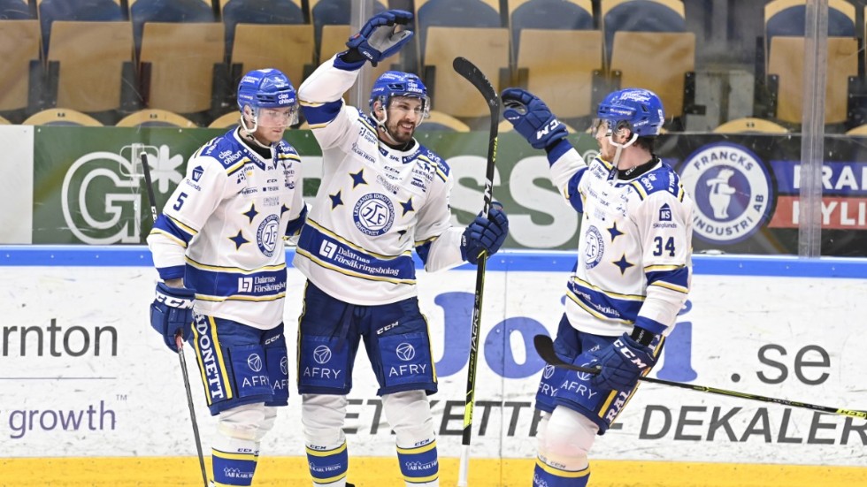 Marek Hrivik, i mitten, utsågs i veckan till SHL:s bäste spelare och fick Guldhjälmen. Blir det guldskimmer över Leksand i SM-slutspelet? Arkivbild.