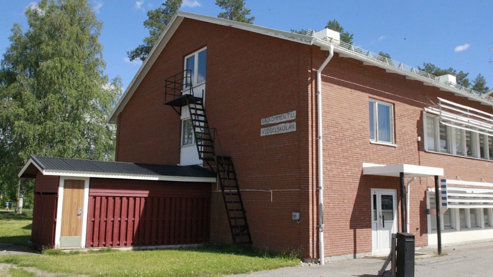 "Innan valet nu kommer skulle jag vilja veta vad och hur ni vill bygga upp byarna?", skriver insändarskribenten bland annat med tanke på skolsituationen i Vidsel. (Arkivbild)