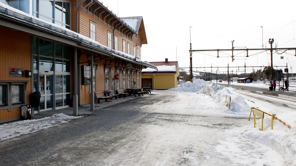 I Älvsbyn är fjärrtågen i snitt försenade med 18 minuter och 38 sekunder. Regionaltågen har en genomsnittlig försening på 6 minuter och 15 sekunder.