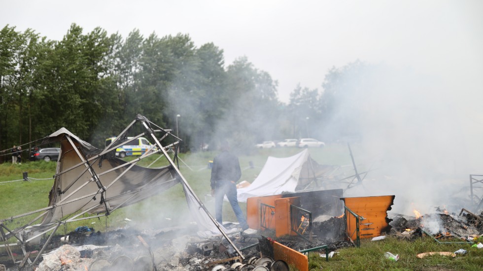 Det blev oroligt under den eritreansk kulturfestivalen på Järvafältet i Stockholm på torsdagen.