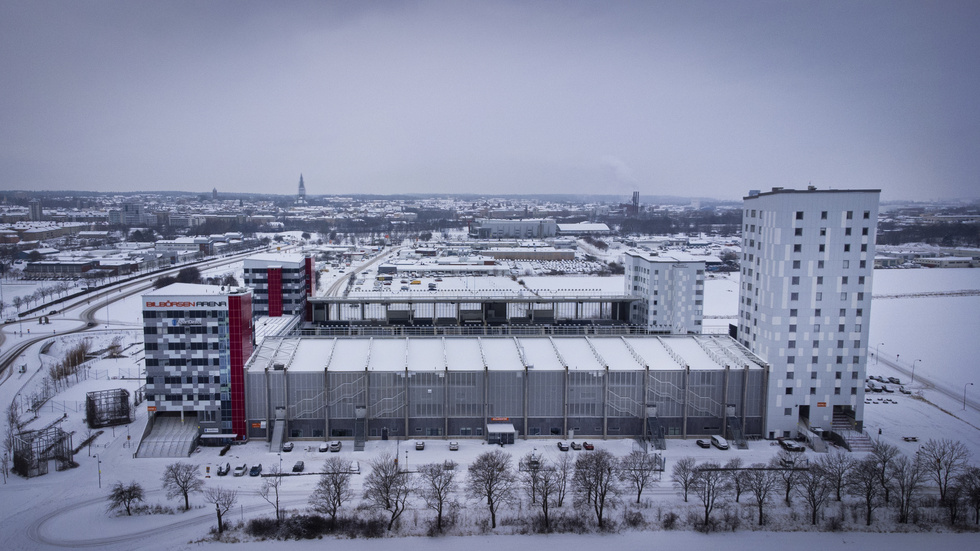Lägenheterna i tornen runt Bilbörsen arena (tidigare Linköping arena) får inte användas som bostäder, utan bara som hotell- och företagslägenheter. Det har en enig samhällsbyggnadsnämnd beslutat. 