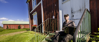 Här är förklaringen till helgens bilköer till Avan