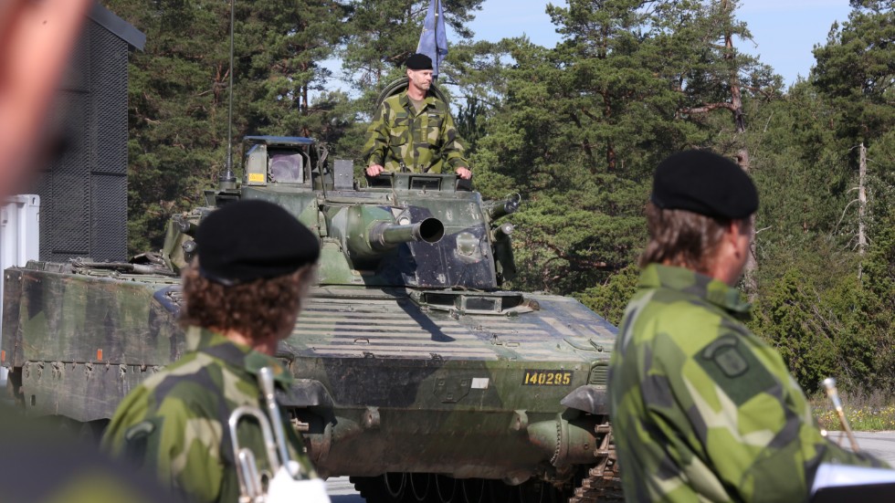 Försvarsmakten i Sverige och Finland ska upplåta baser, förvaring och låta militär verka i samt från våra länder – under amerikanska lagar. 