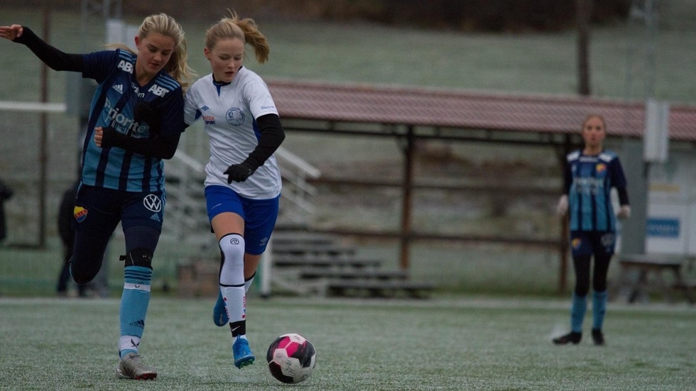 Lions Club har delat ut idrottsstipendium till ungdomstalanger sedan 2016. I år får Isabella Blomkvist, som startade  fotbollskarriären i Gnesta FF, stipendiumet.