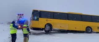 UL ställde in bussar i snökaoset