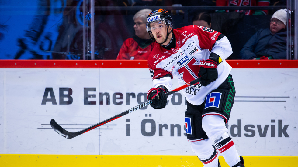 Örebros Filip Berglund får debutera i Tre Kronor. Arkivbild.