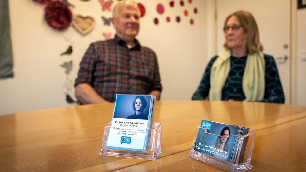 Brottsofferjouren finns till för att stötta de som drabbats av ett brott, blivit vittne till ett eller är anhörig. Gunnar Bergfasth och Marianne Nilsson är stödjare på Gotland. 
