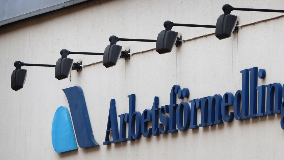 "Så mycket krav som ställs på en arbetslös, men hur seriösa är arbetsförmedling, bemanningsbolag och arbetsgivare", frågar sig insändarskribenten.