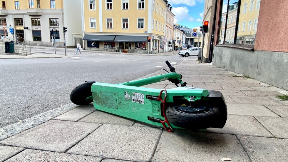 Ska jag skicka in en anmälan om felparkering varje gång jag ser en, så skulle jag inte hinna med så mycket mer, skriver signaturen Danne.