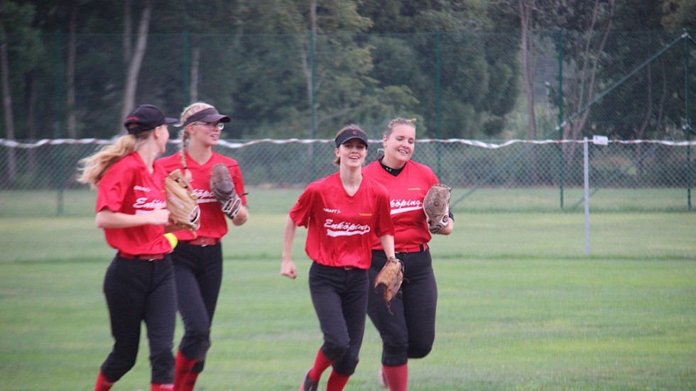 På språng mot seger i avgörande kvartsfinalen? Vinner Enköping möter man Söder i semifinalen samma dag.